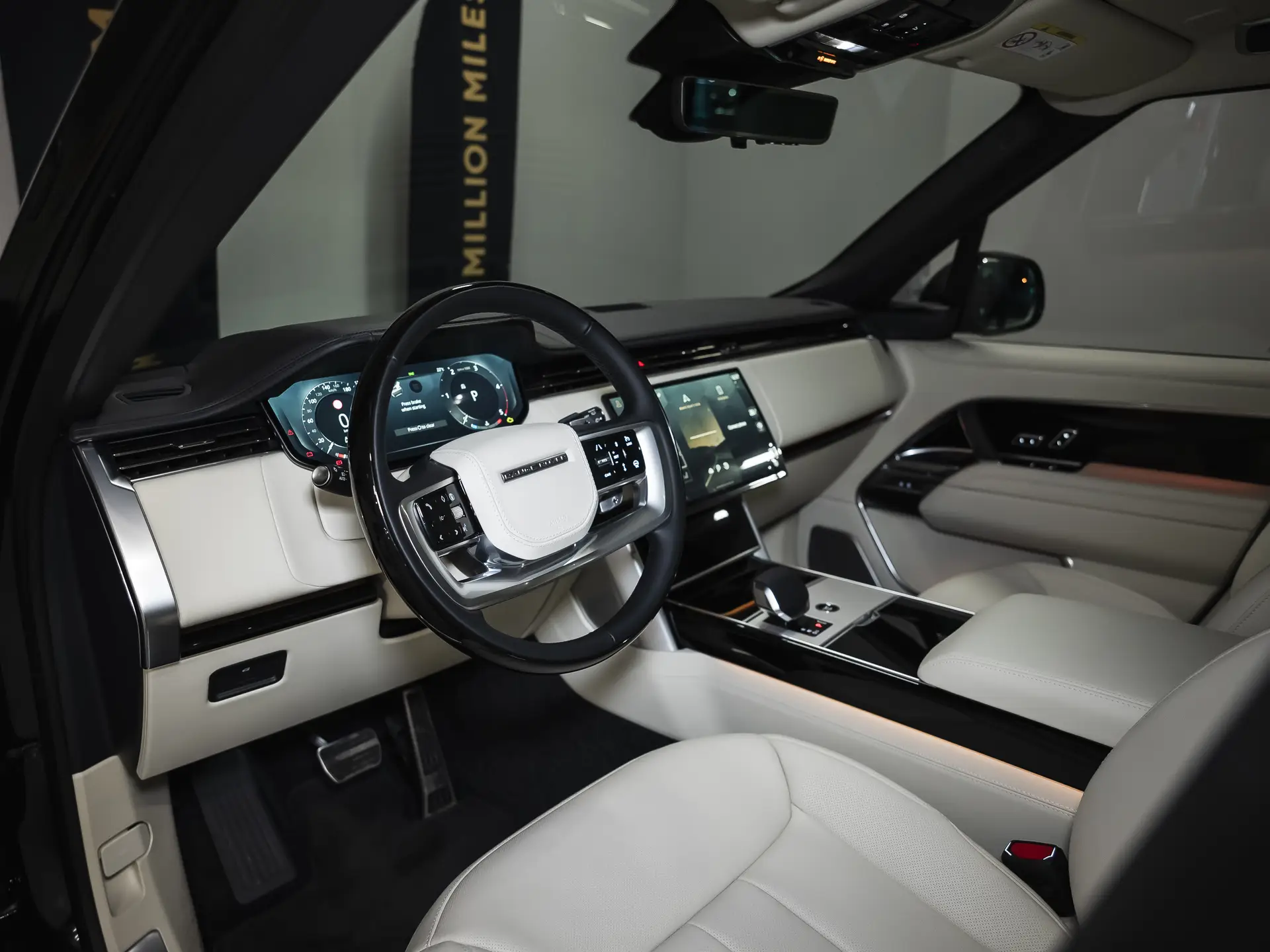 Land Rover Range Rover, V, 2025 купить в салоне Million Miles