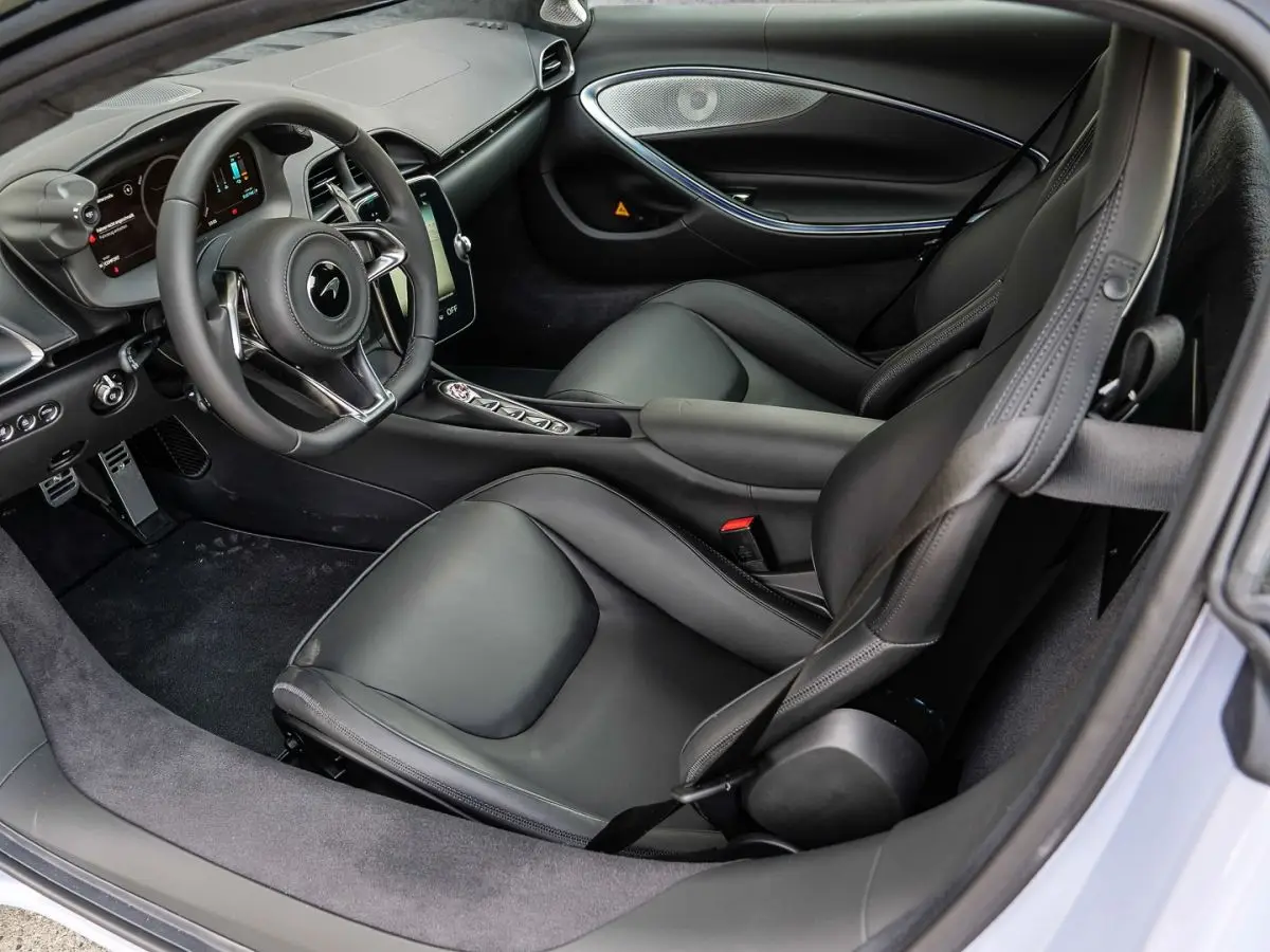 McLaren Artura, I, 2025 купить в салоне Million Miles