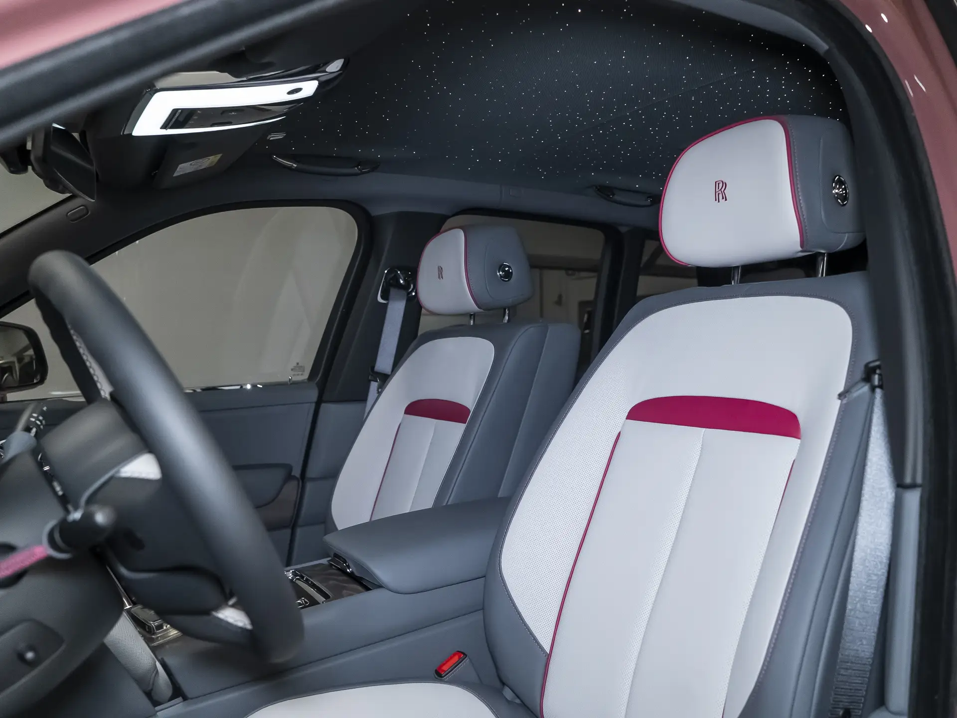 Rolls-Royce Cullinan, I Рестайлинг, 2025 купить в салоне Million Miles