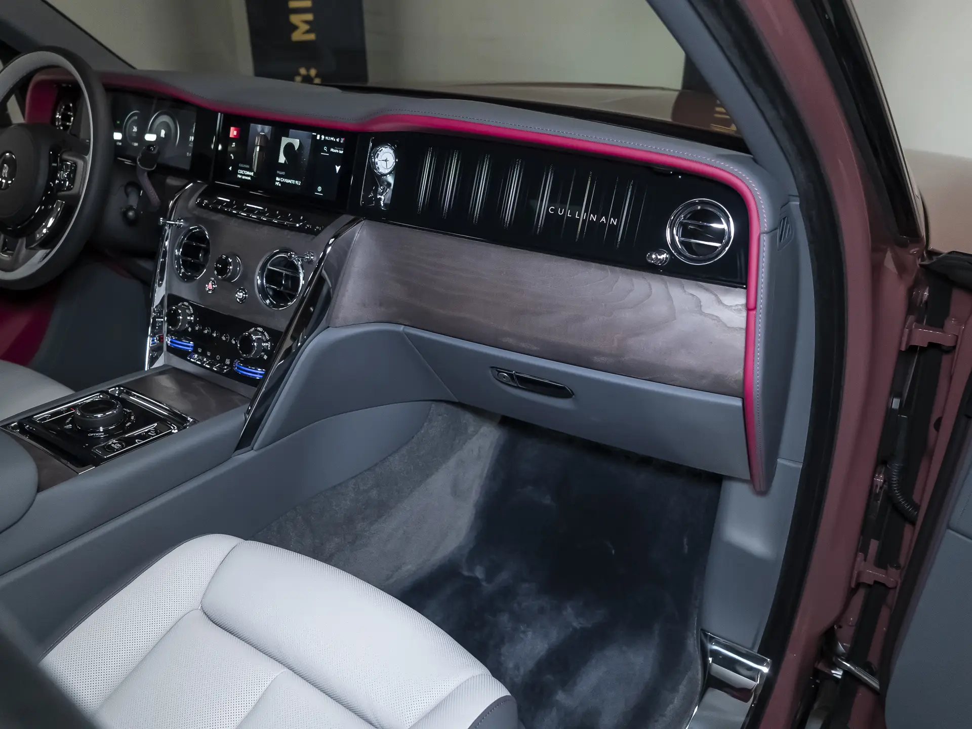 Rolls-Royce Cullinan, I Рестайлинг, 2025 купить в салоне Million Miles