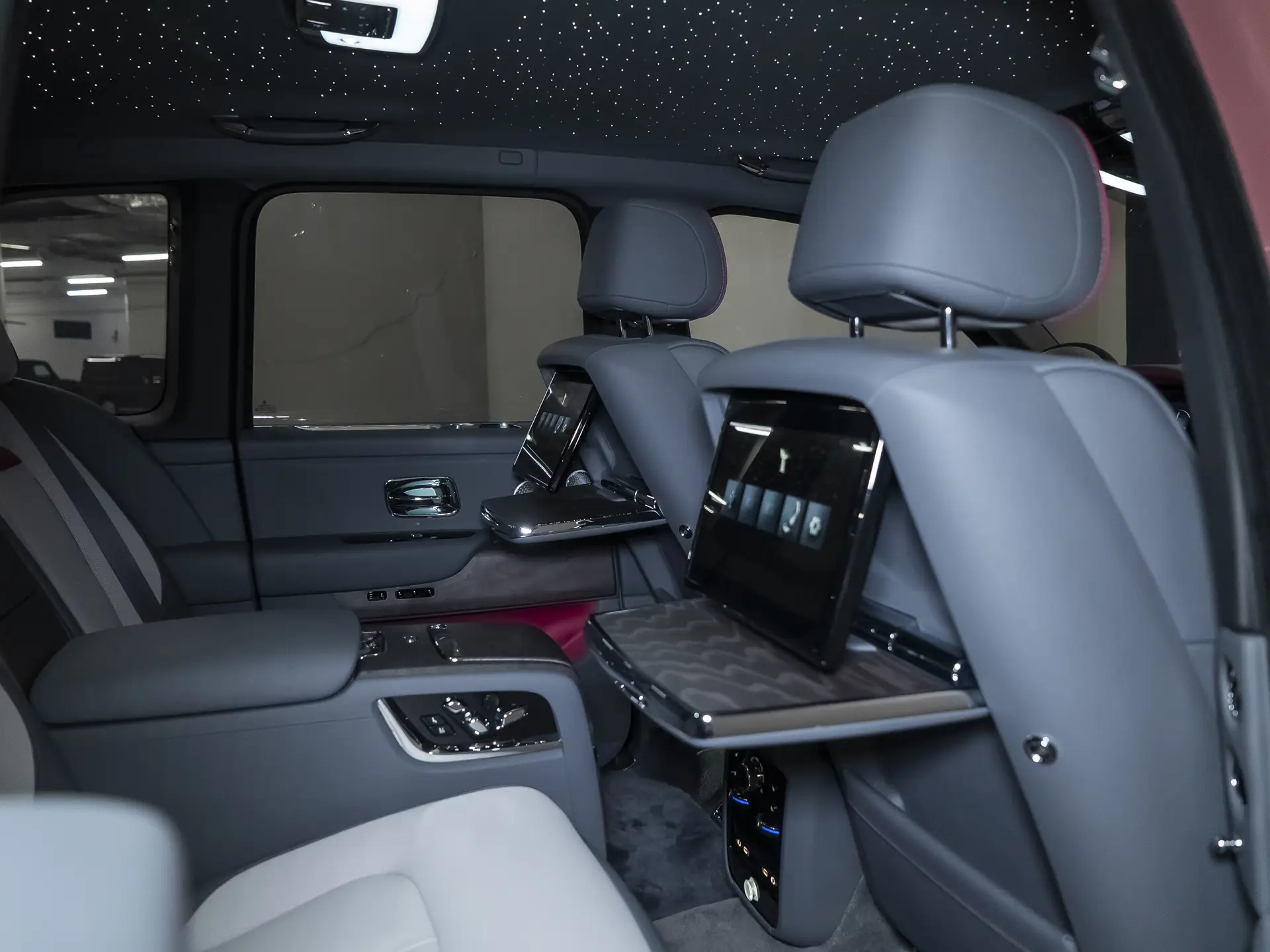 Rolls-Royce Cullinan, I Рестайлинг, 2025 купить в салоне Million Miles