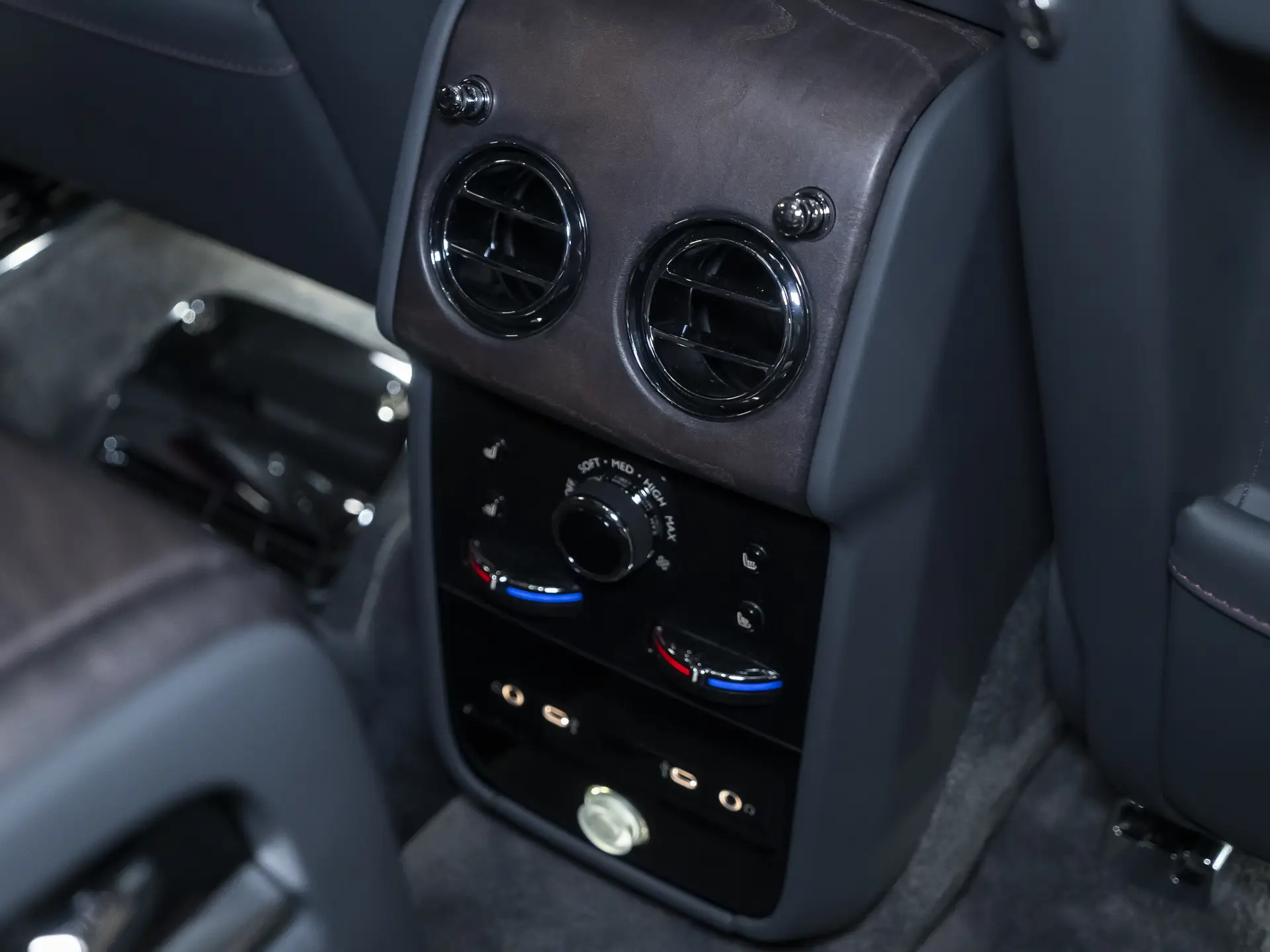 Rolls-Royce Cullinan, I Рестайлинг, 2025 купить в салоне Million Miles