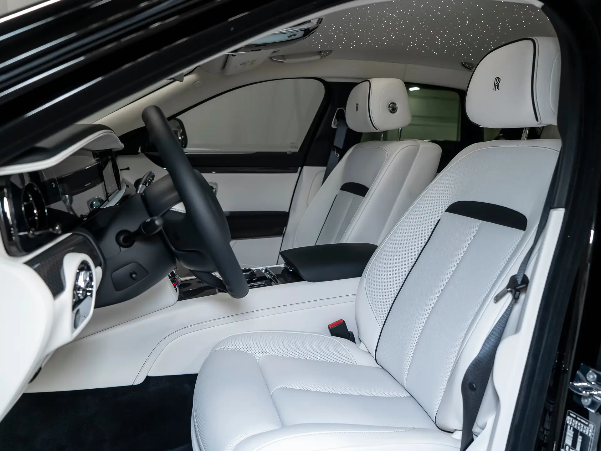 Rolls-Royce Ghost, II Рестайлинг (Series II), 2025 купить в салоне Million Miles