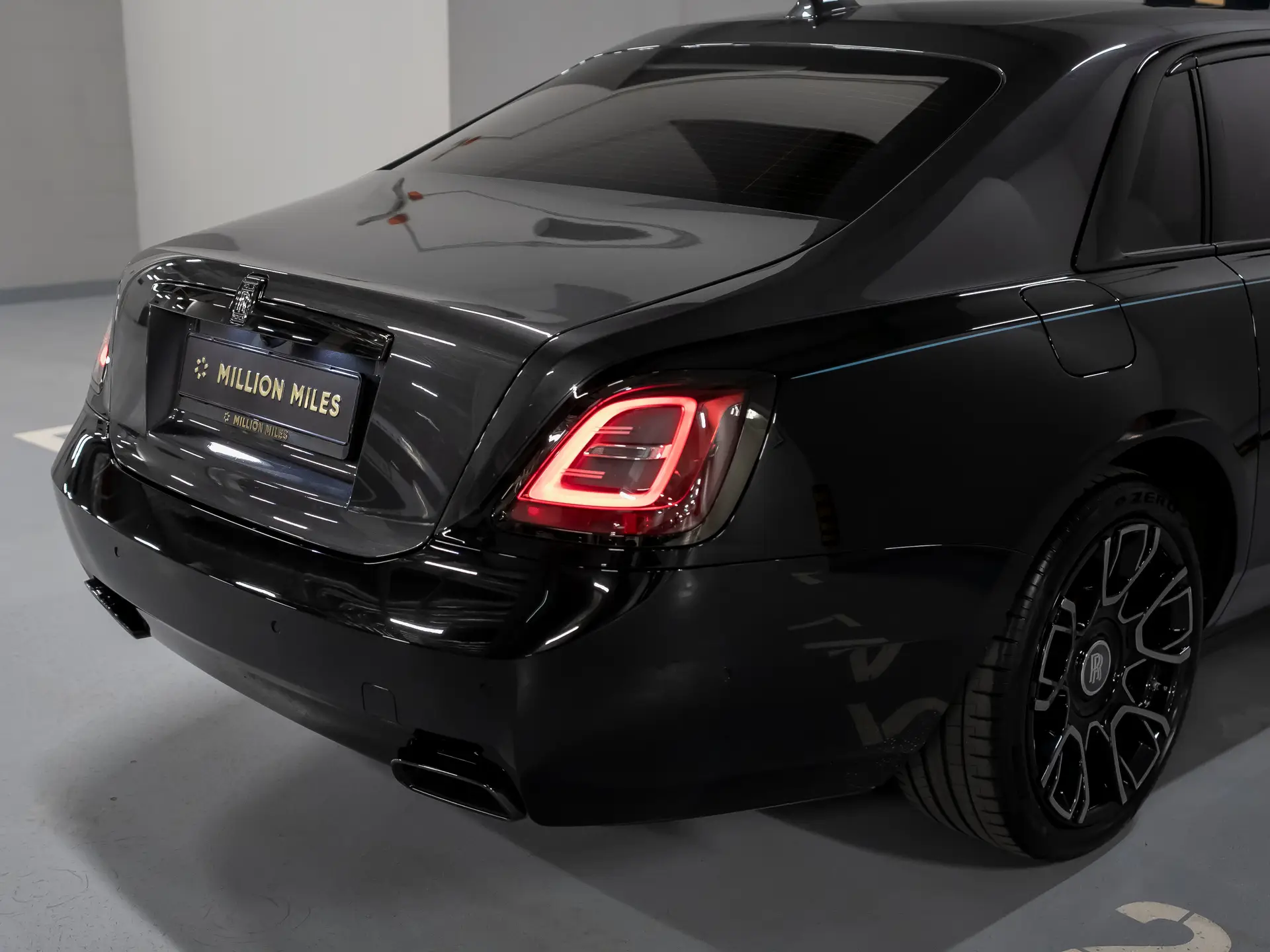 Rolls-Royce Ghost Black Badge, II, 2022 купить в салоне Million Miles