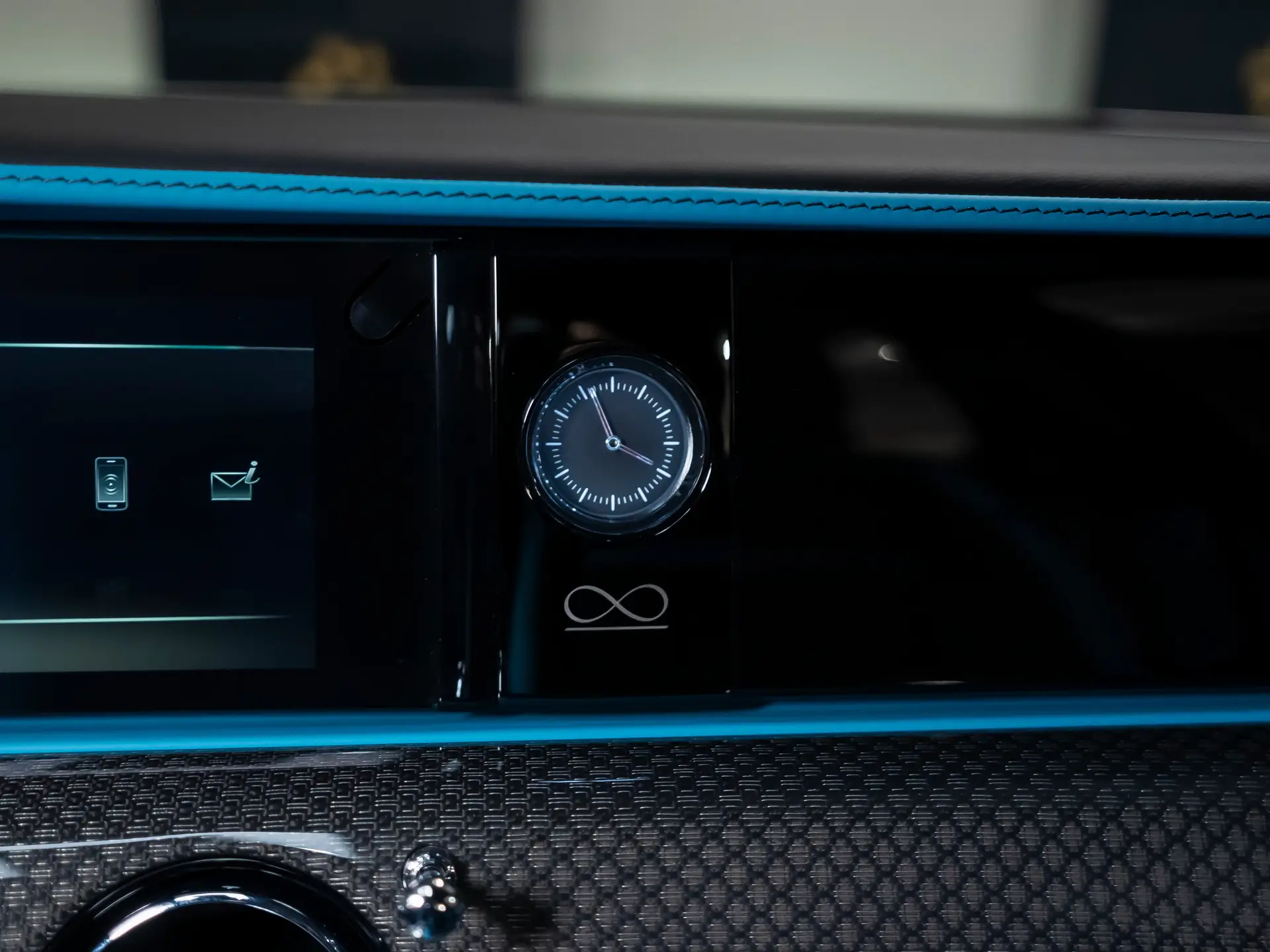 Rolls-Royce Ghost Black Badge, II, 2022 купить в салоне Million Miles