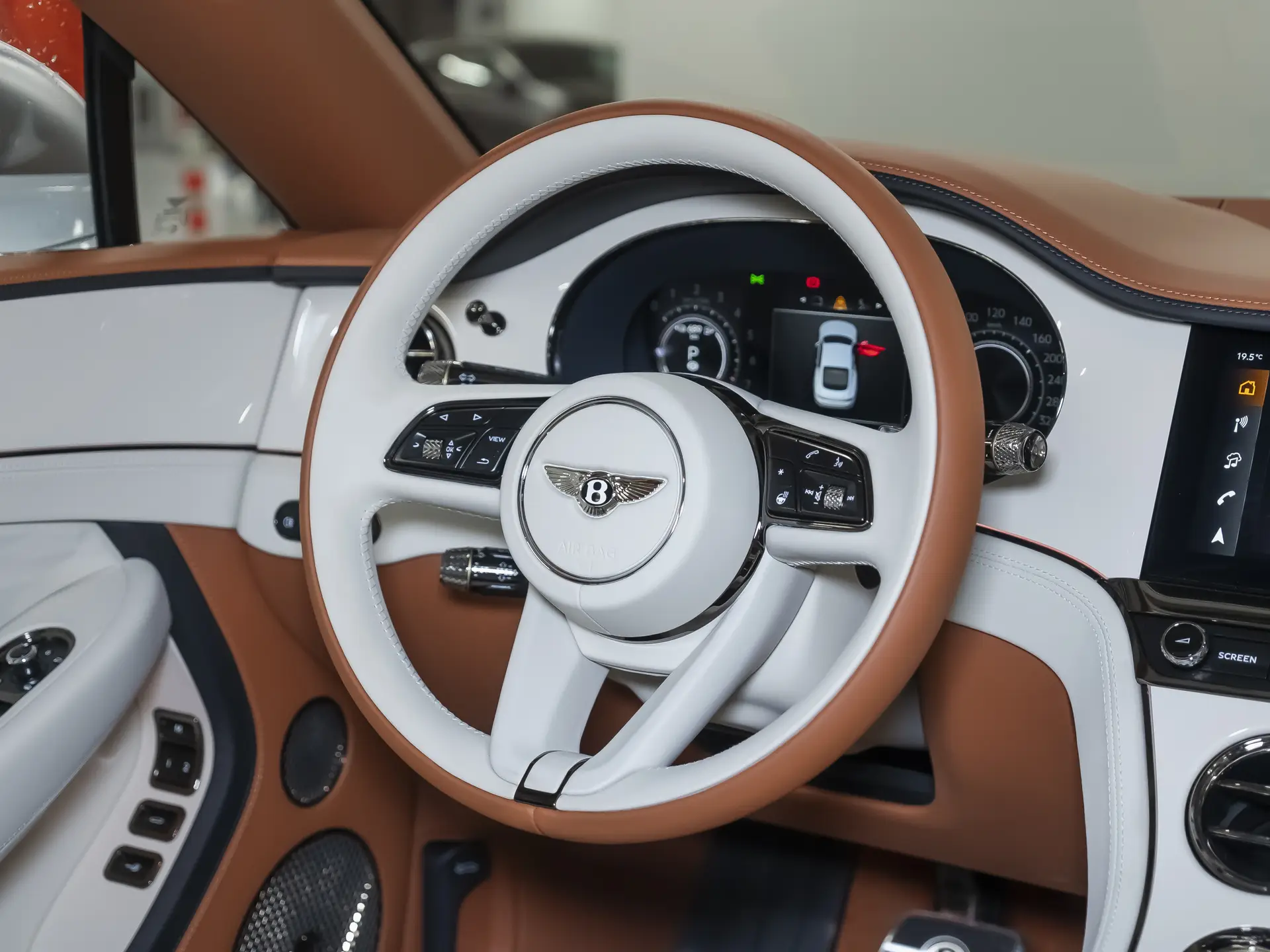 Bentley Continental GT, IV, 2025 купить в салоне Million Miles