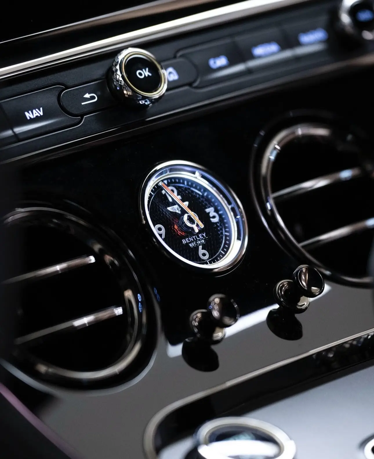 Bentley Continental GT, IV, 2025 купить в салоне Million Miles