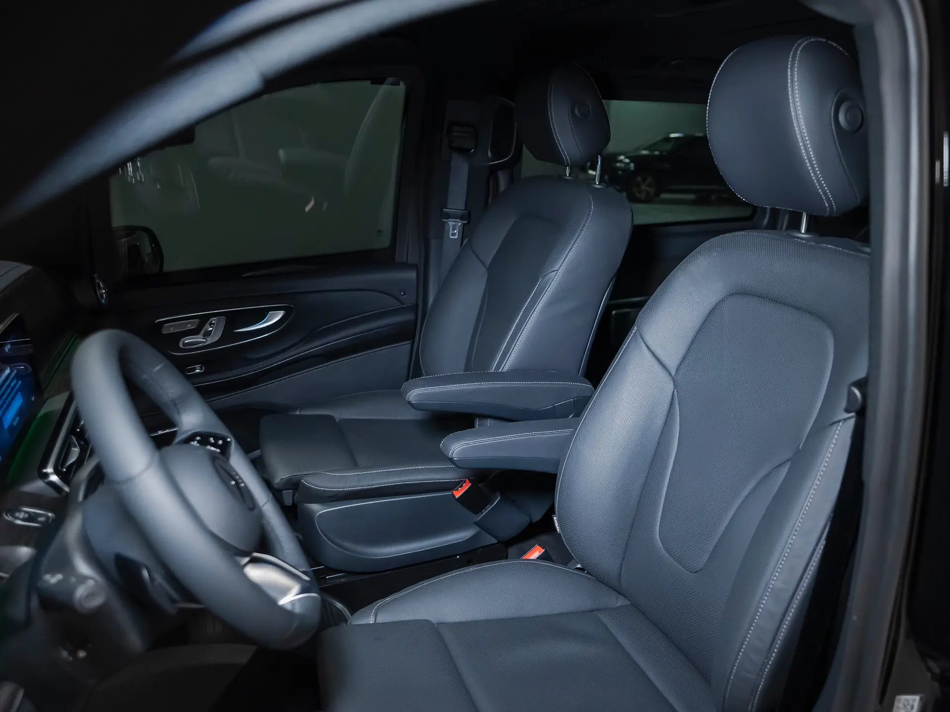 Mercedes-Benz V-Класс, III (W447) Рестайлинг 2, 2024 купить в салоне Million Miles