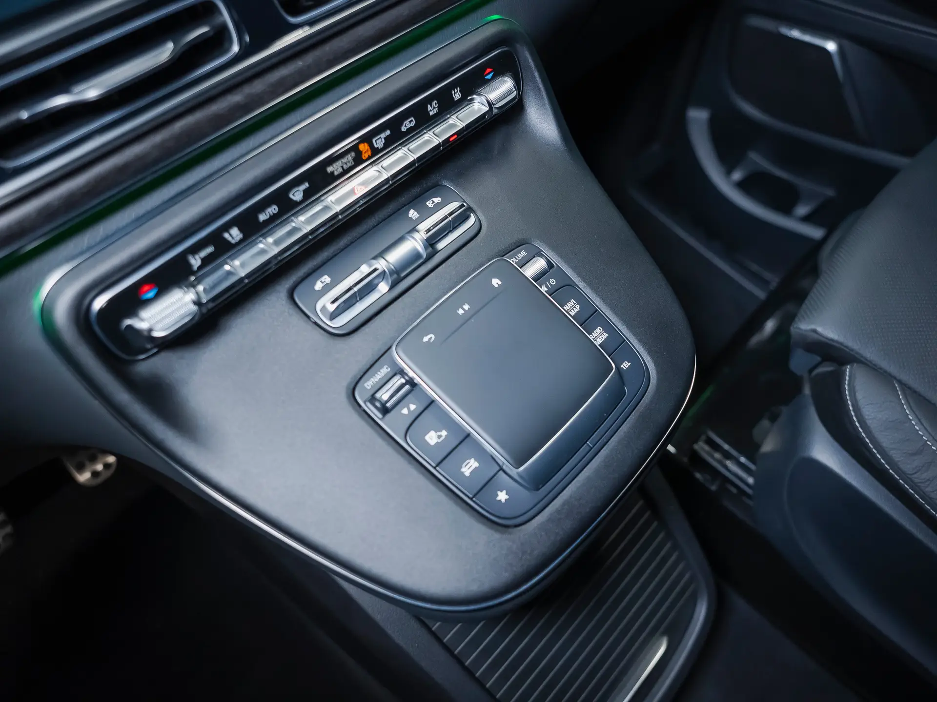 Mercedes-Benz V-Класс, III (W447) Рестайлинг 2, 2024 купить в салоне Million Miles