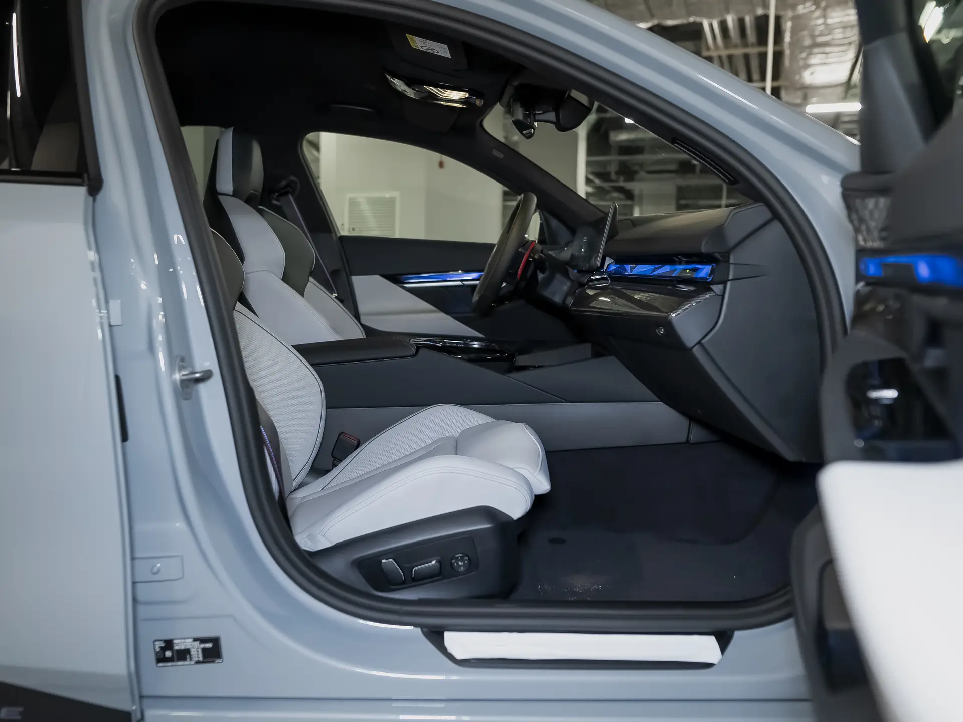 BMW M5, VII (G90), 2025 купить в салоне Million Miles