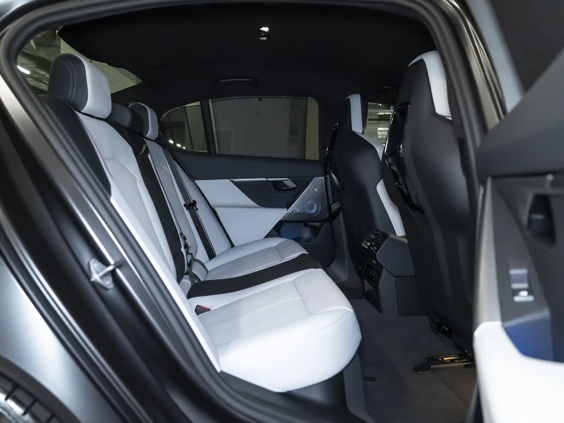 BMW M5, VII (G90), 2025 купить в салоне Million Miles