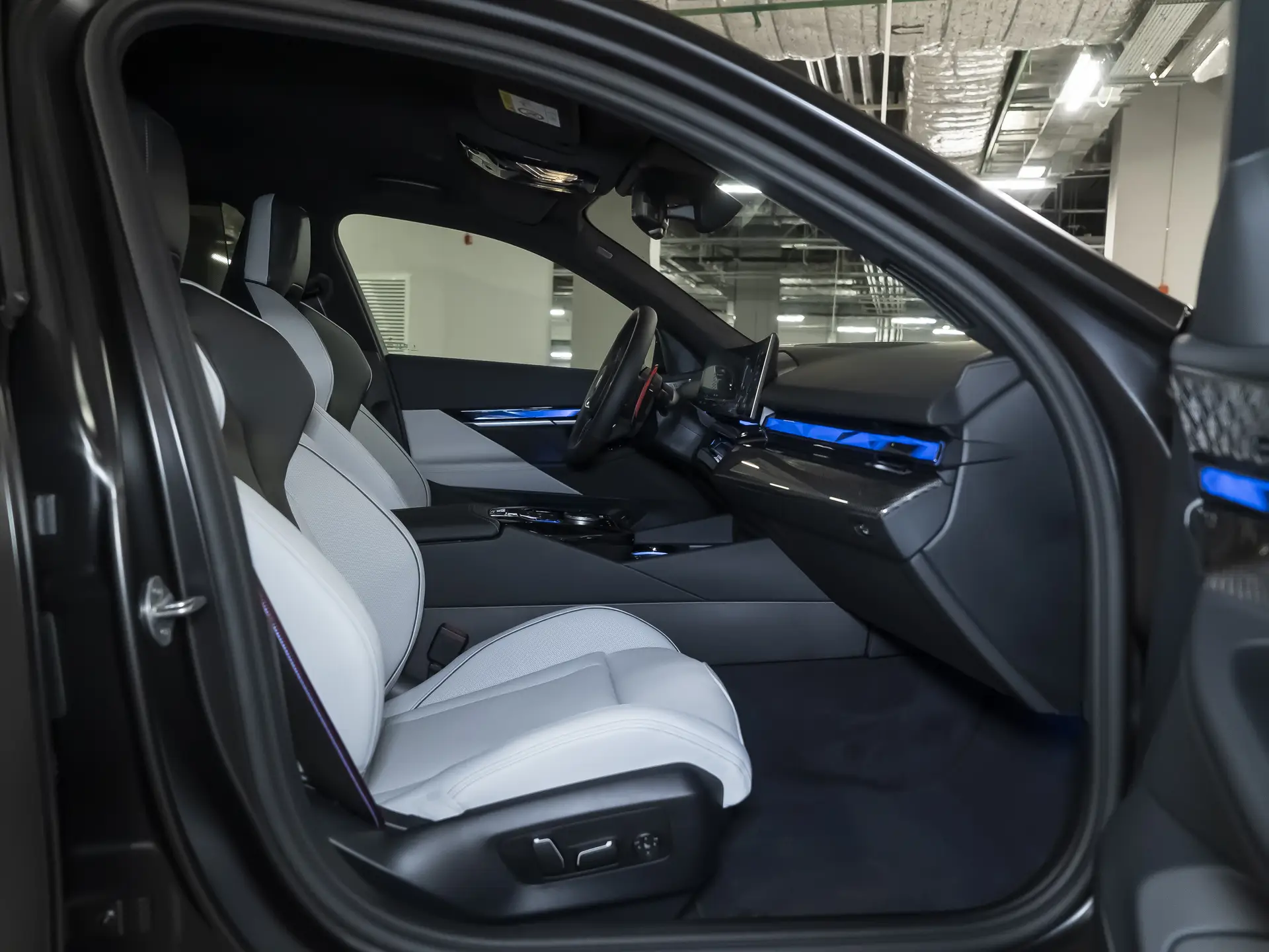 BMW M5, VII (G90), 2025 купить в салоне Million Miles