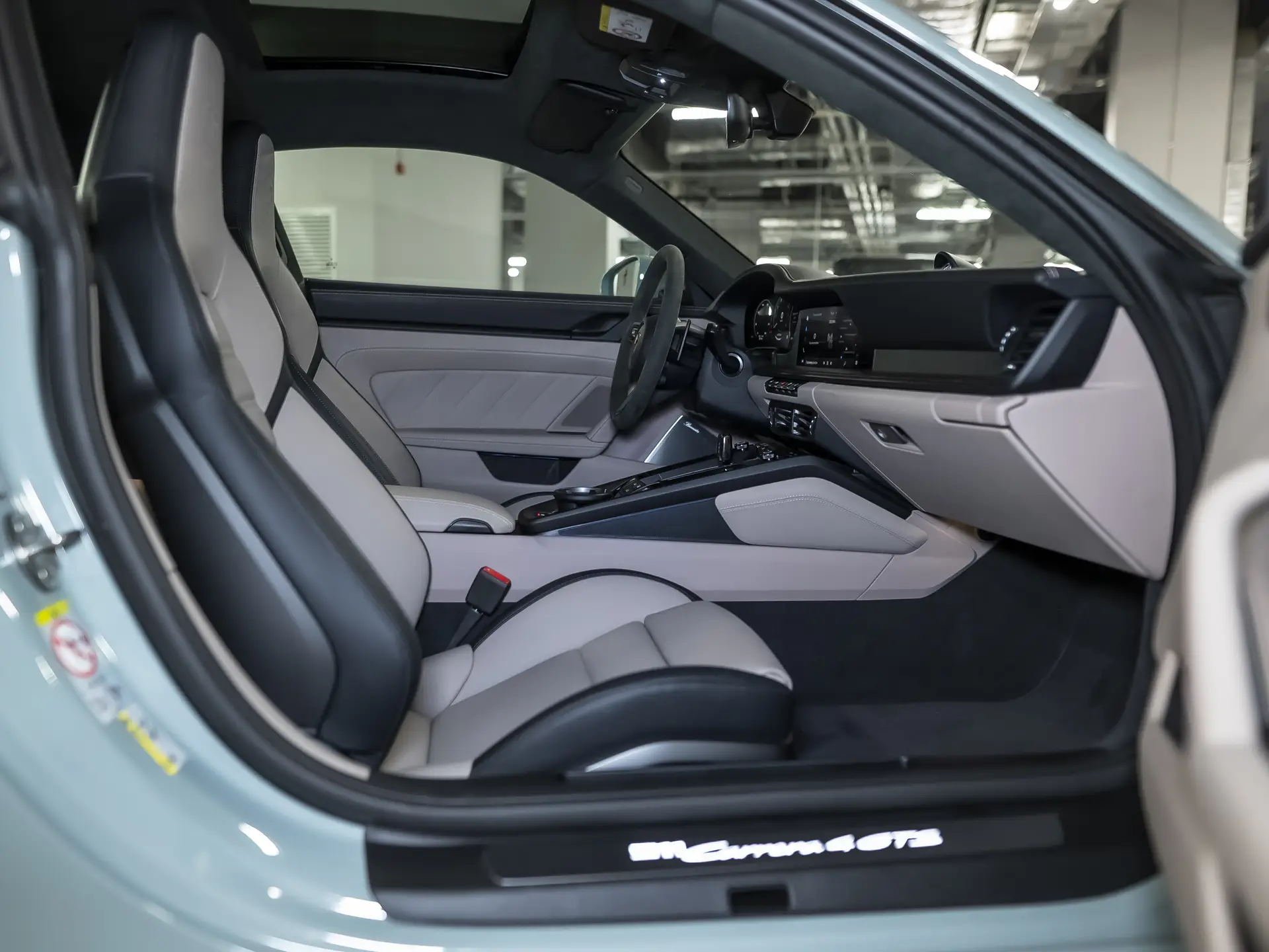 Porsche 911 Carrera 4 GTS, VIII (992) Рестайлинг, 2025 купить в салоне Million Miles