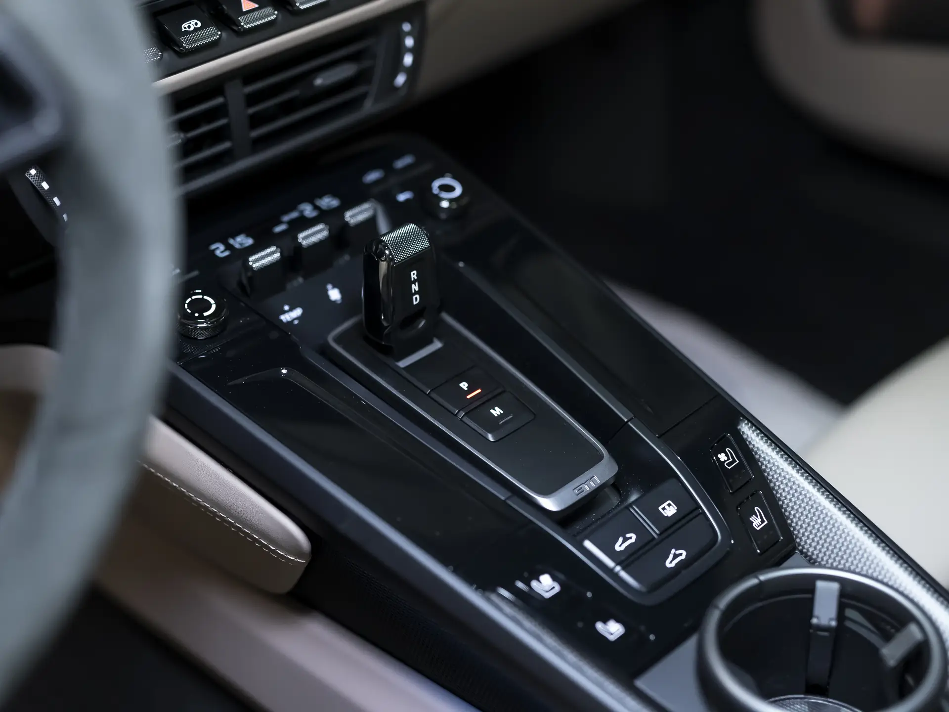 Porsche 911 Carrera 4 GTS, VIII (992) Рестайлинг, 2025 купить в салоне Million Miles