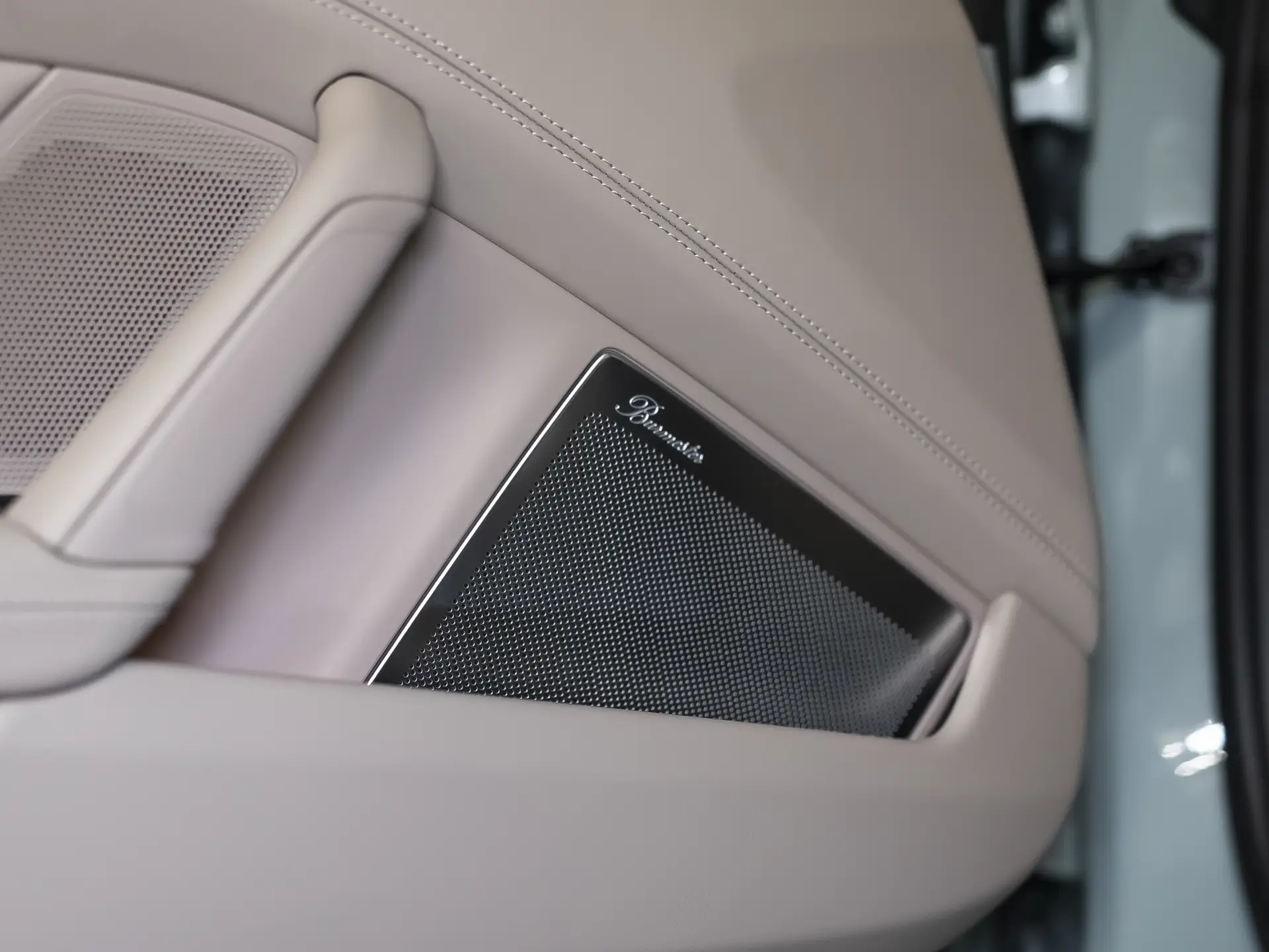 Porsche 911 Carrera 4 GTS, VIII (992) Рестайлинг, 2025 купить в салоне Million Miles