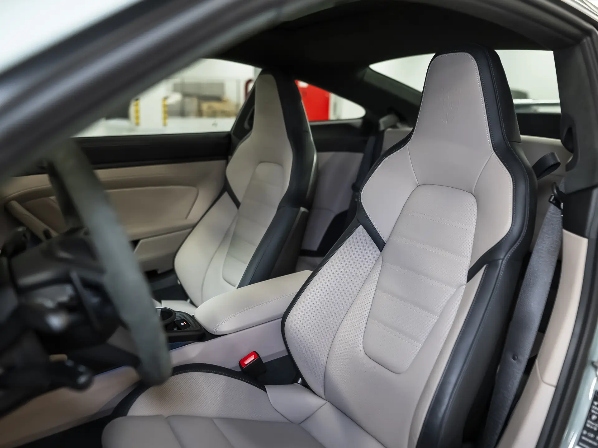 Porsche 911 Carrera 4 GTS, VIII (992) Рестайлинг, 2025 купить в салоне Million Miles