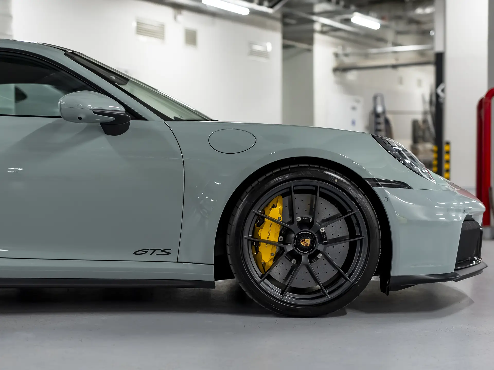 Porsche 911 Carrera 4 GTS, VIII (992) Рестайлинг, 2025 купить в салоне Million Miles