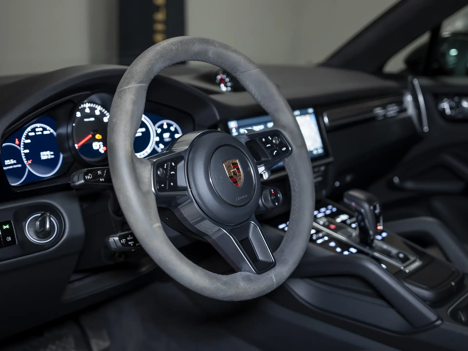 Porsche Cayenne, III, 2020 купить в салоне Million Miles