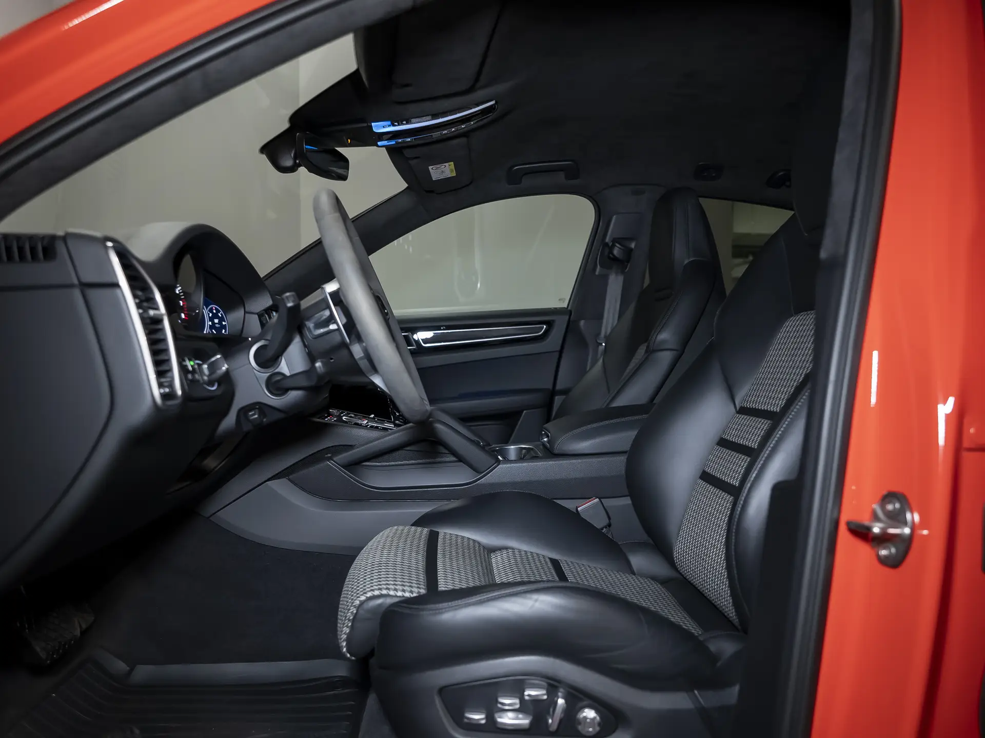 Porsche Cayenne, III, 2020 купить в салоне Million Miles