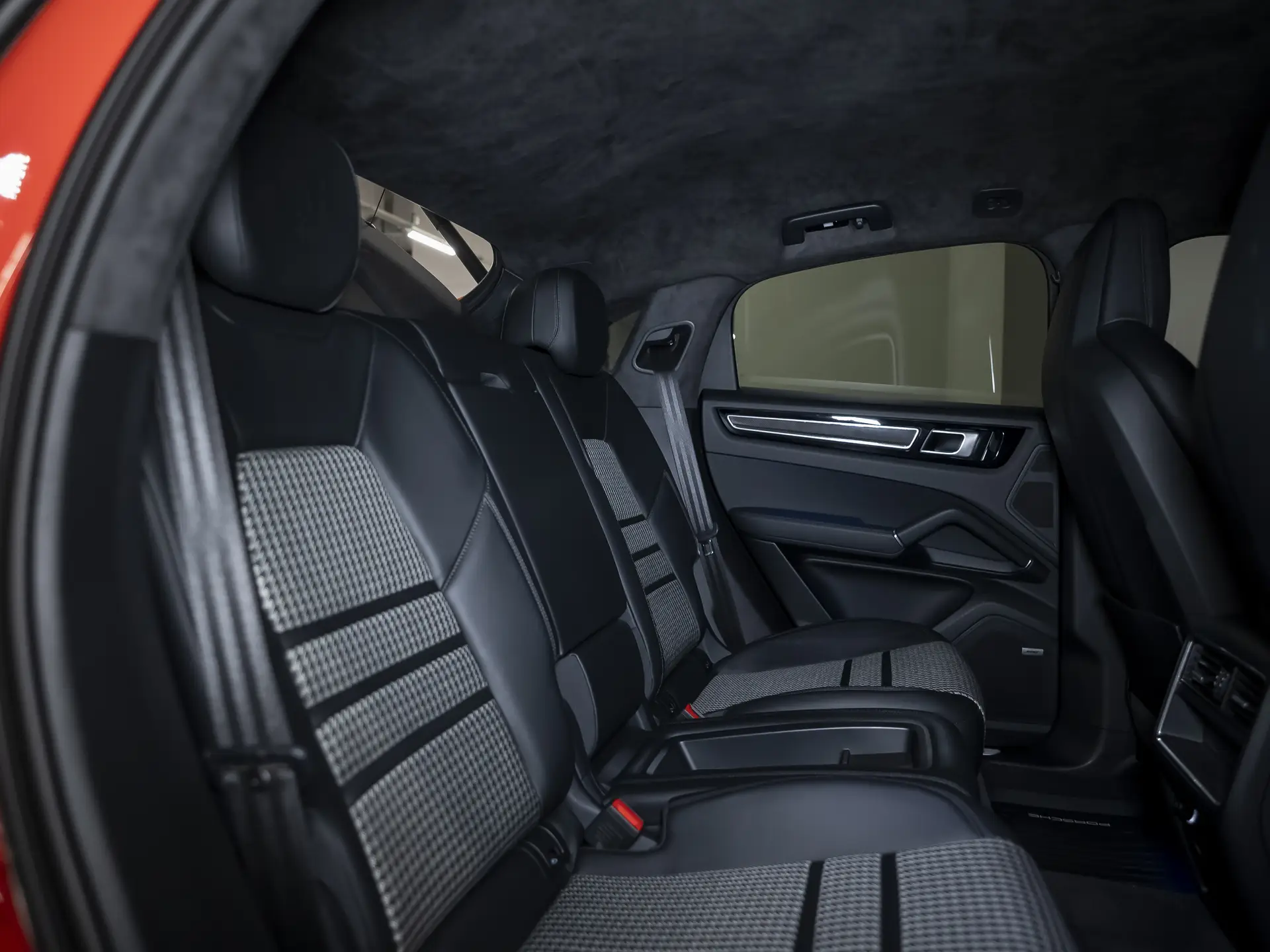 Porsche Cayenne, III, 2020 купить в салоне Million Miles