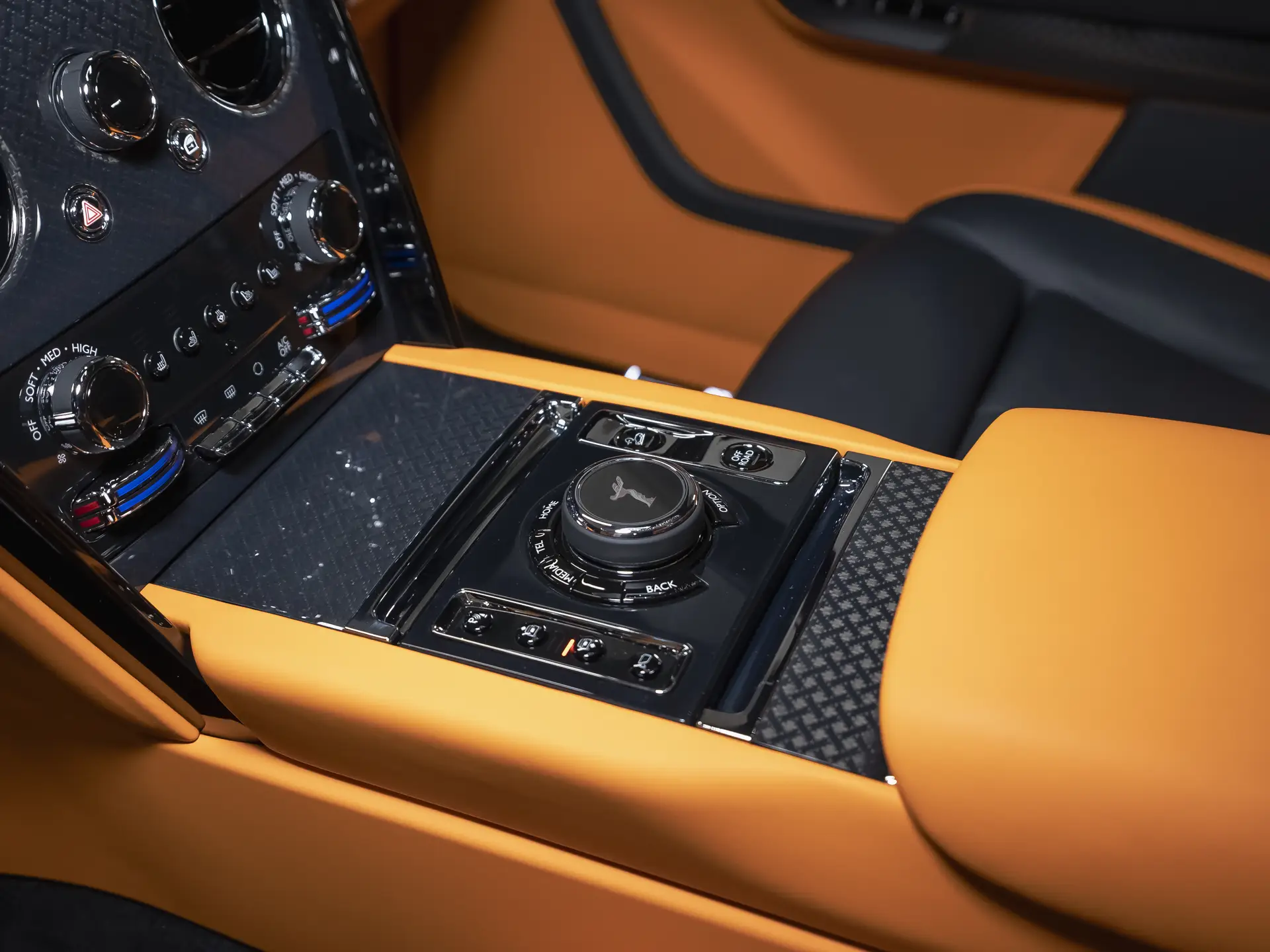 Rolls-Royce Cullinan, I Рестайлинг, 2025 купить в салоне Million Miles