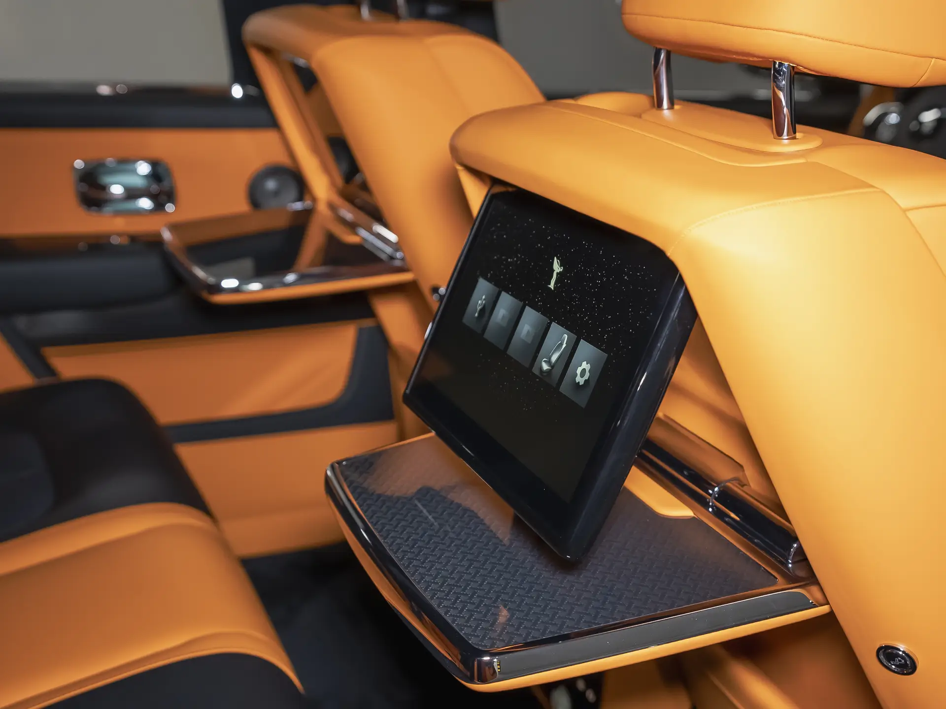 Rolls-Royce Cullinan, I Рестайлинг, 2025 купить в салоне Million Miles