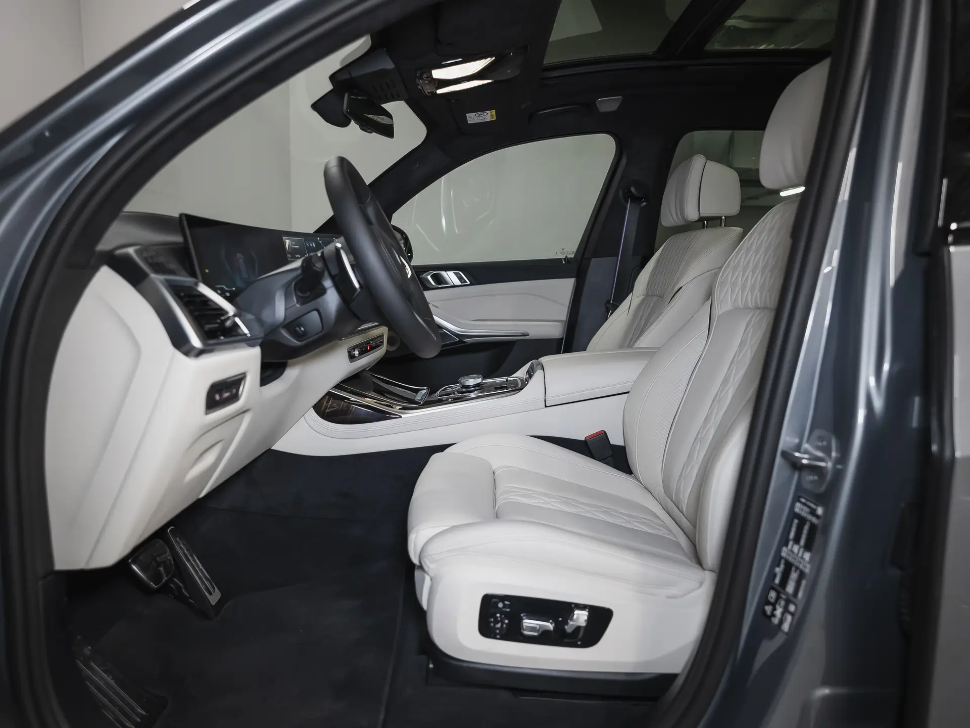 BMW X7, I (G07) Рестайлинг, 2025 купить в салоне Million Miles