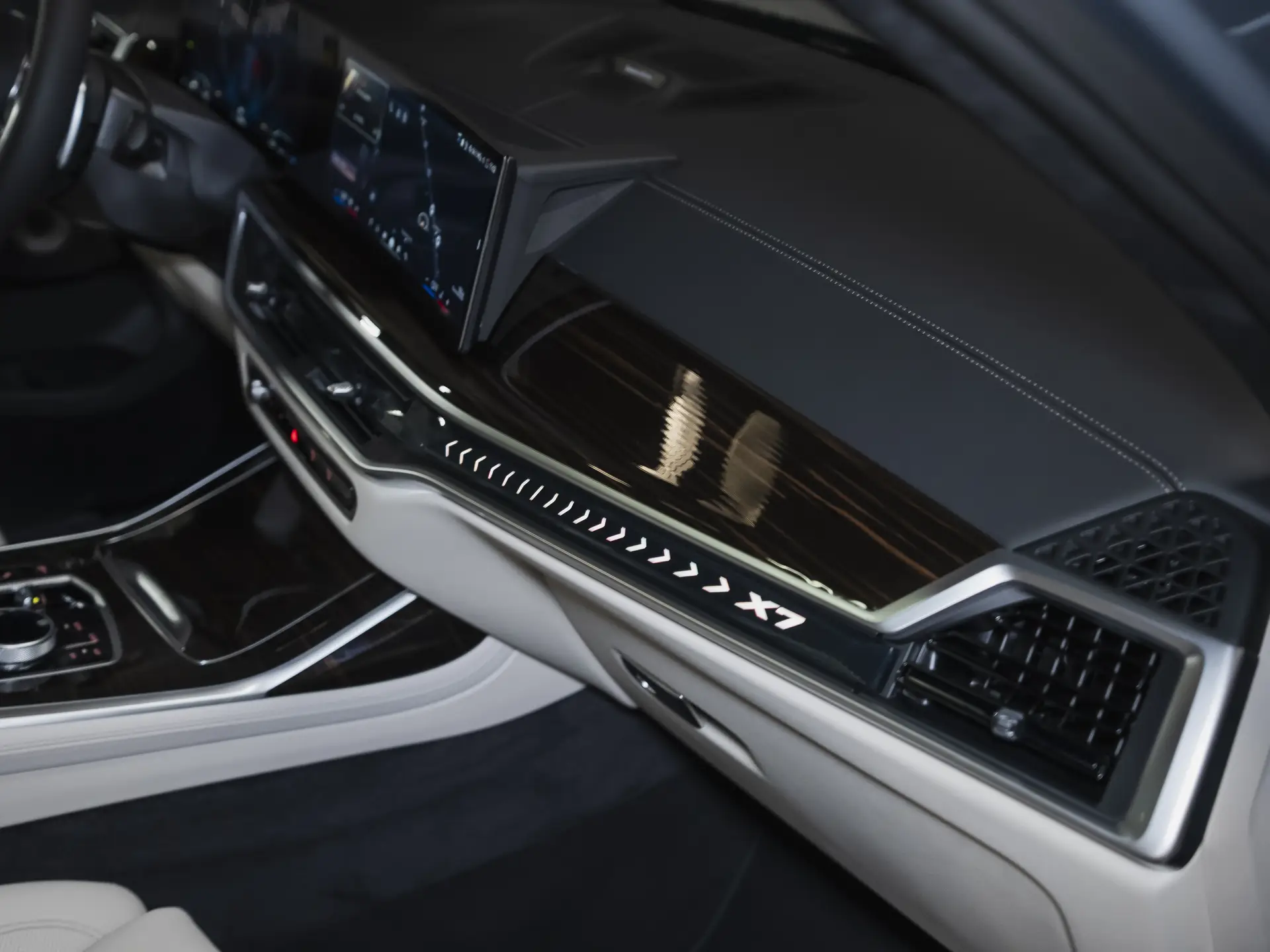 BMW X7, I (G07) Рестайлинг, 2025 купить в салоне Million Miles