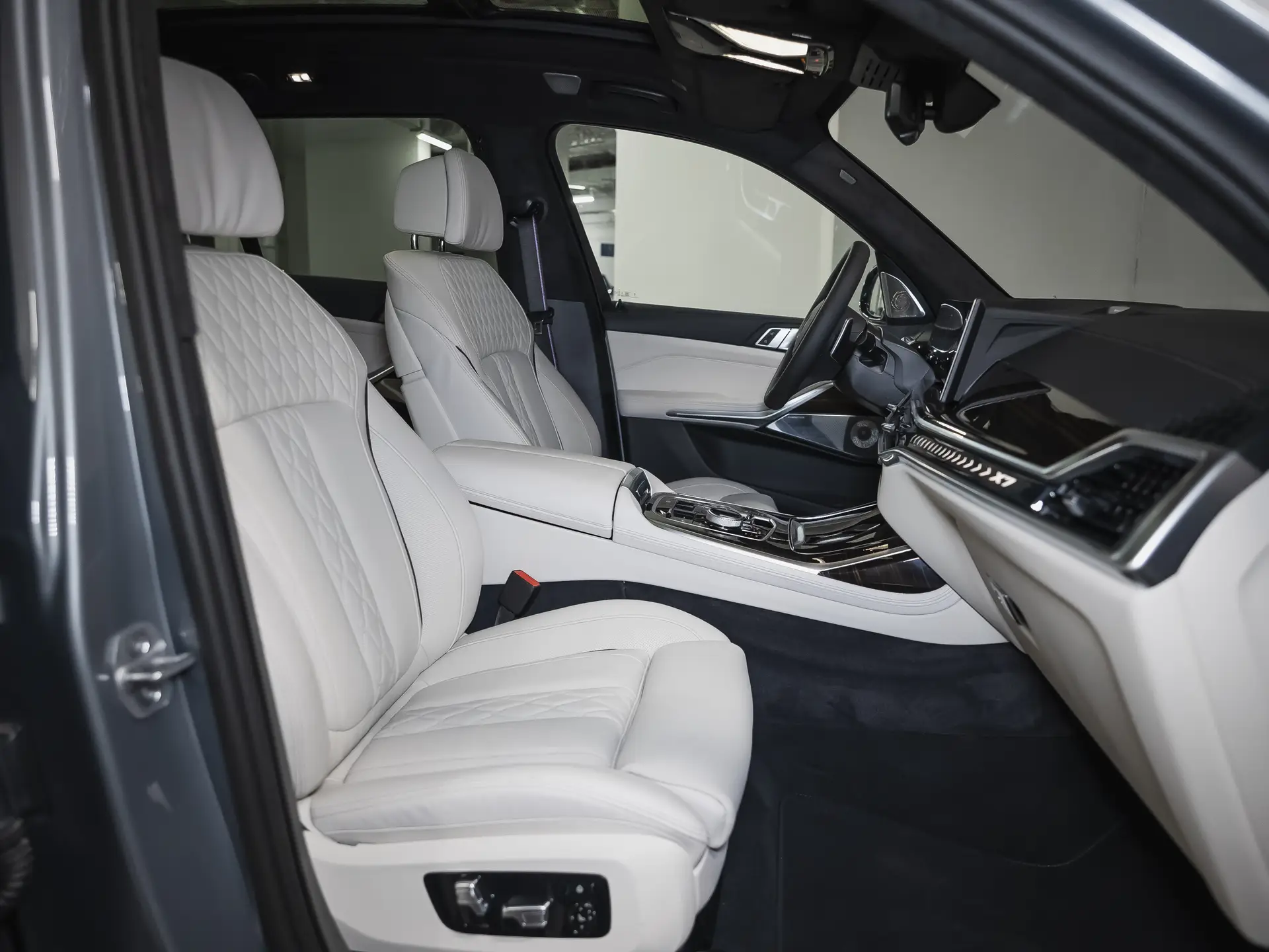 BMW X7, I (G07) Рестайлинг, 2025 купить в салоне Million Miles