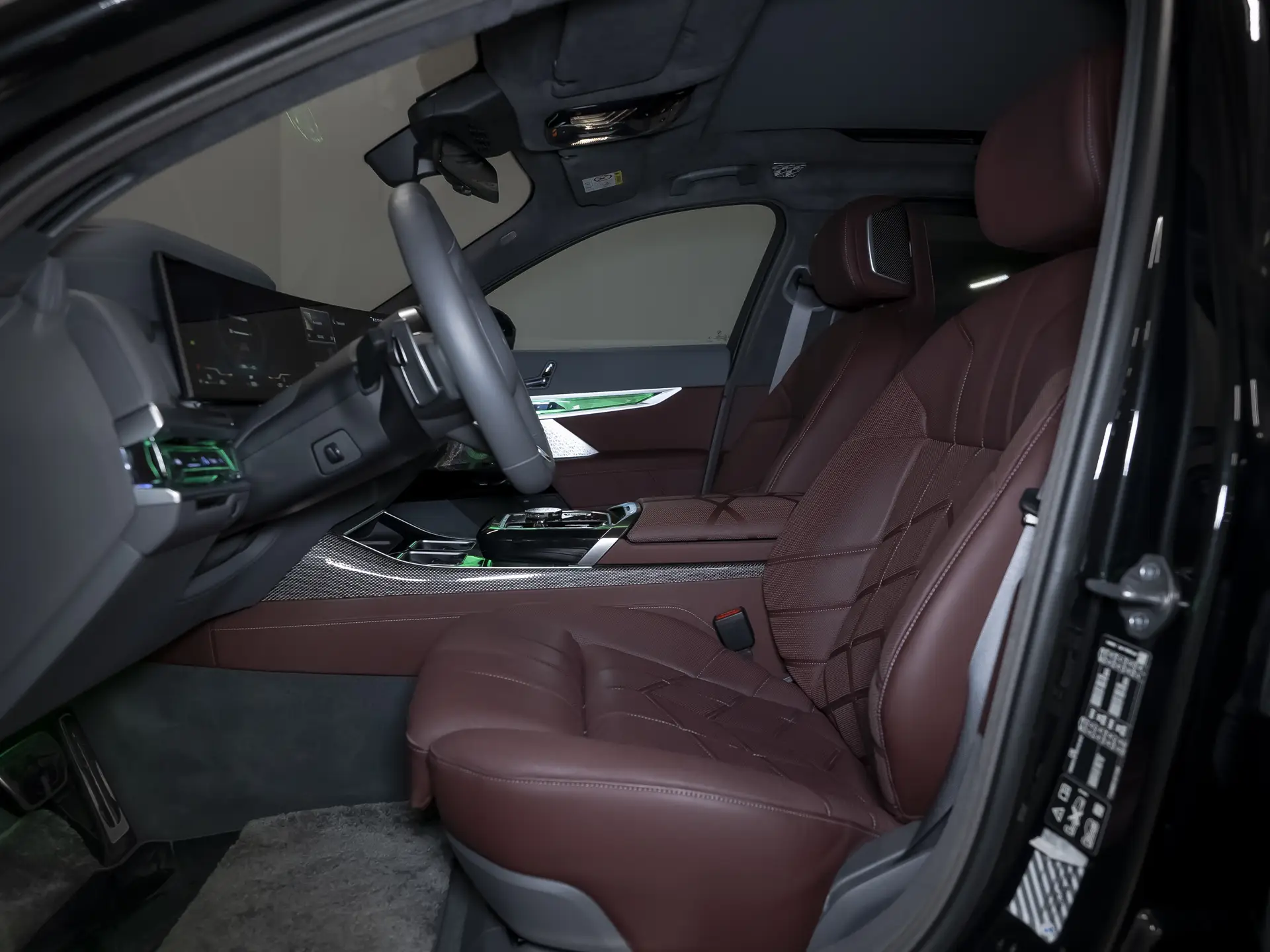 BMW 7 серия 760, VII (G70), 2023 купить в салоне Million Miles