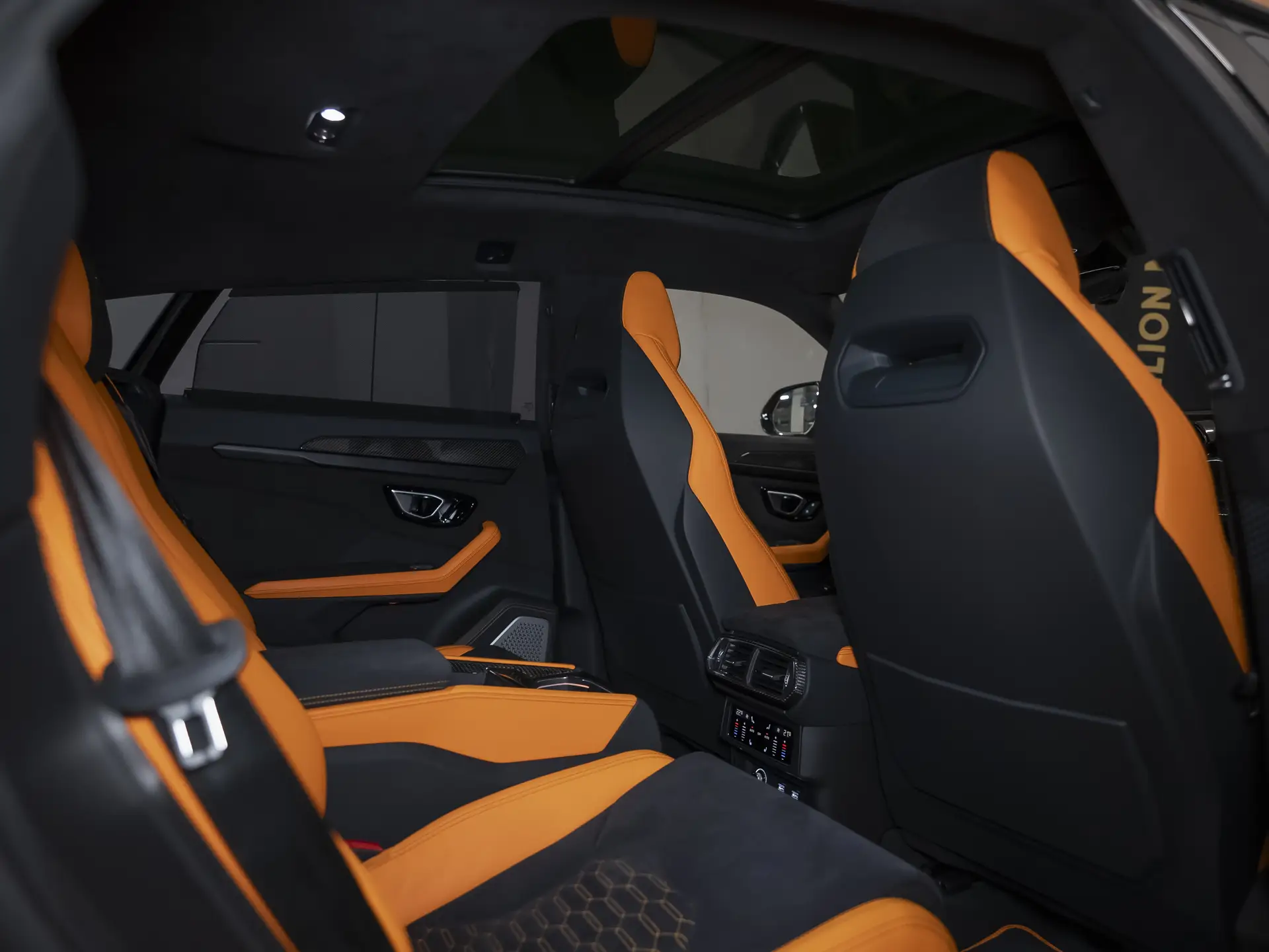 Lamborghini Urus, I, 2021 купить в салоне Million Miles