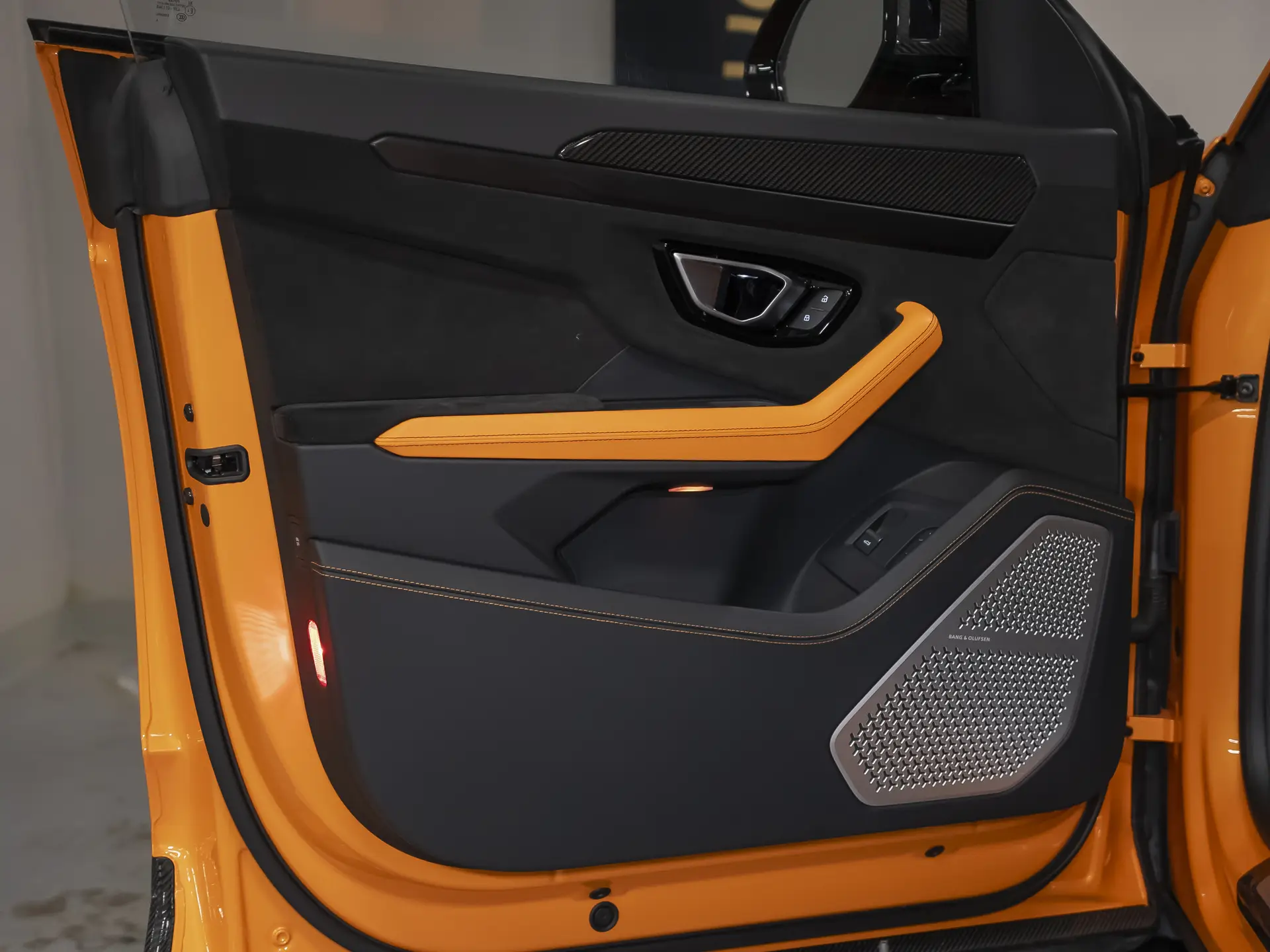 Lamborghini Urus, I, 2021 купить в салоне Million Miles