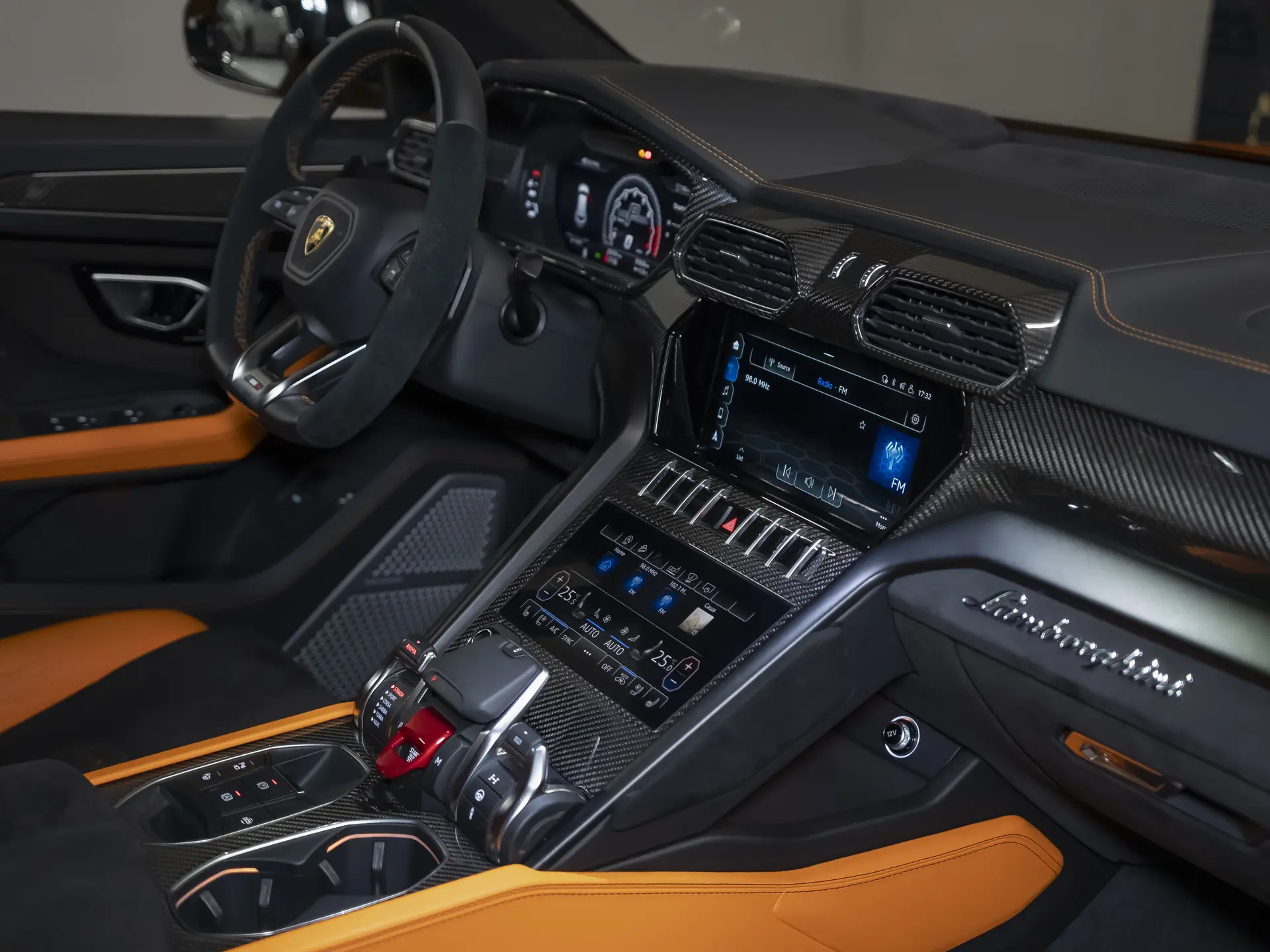 Lamborghini Urus, I, 2021 купить в салоне Million Miles