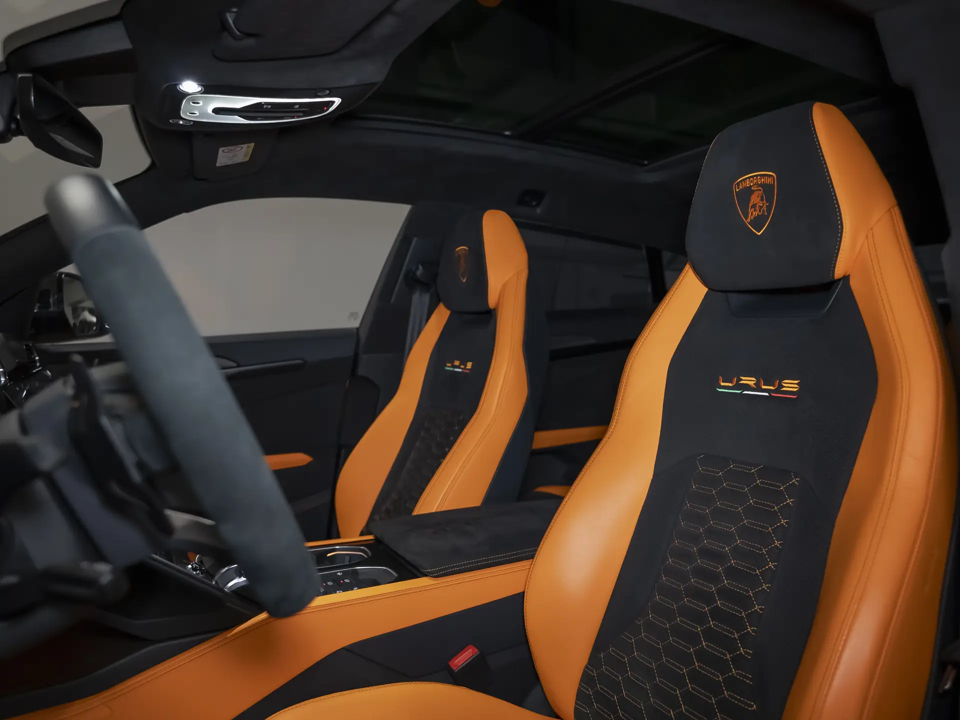 Lamborghini Urus, I, 2021 купить в салоне Million Miles